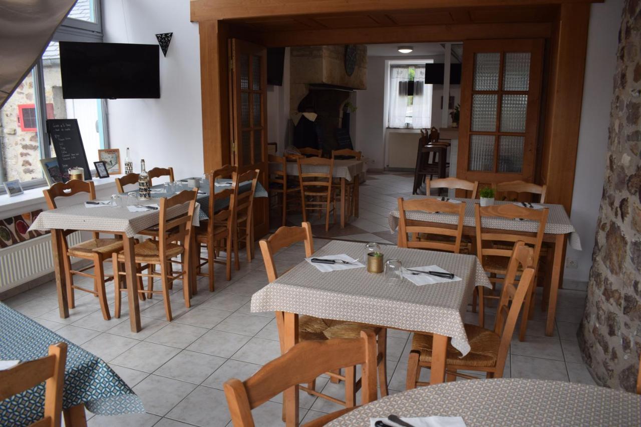 Auberge De La Vallee De La Douve L'Etang-Bertrand Exteriér fotografie